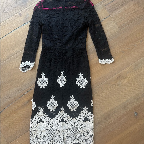 Alexis Black and White Sheath Dress with Bishop Sleeves - Picture 8 of 12